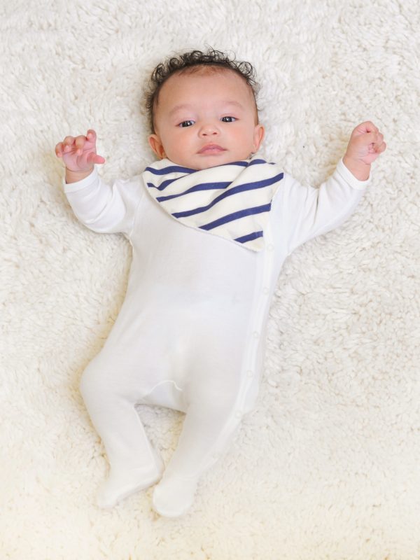 I3-1159-organic-cotton-white-side-snap-footie-baby-onesie-life