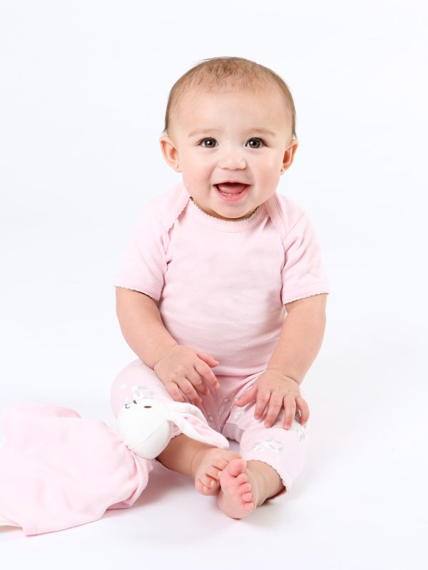 organic-cotton-baby-ss-bodysuit-pink-lifestyle