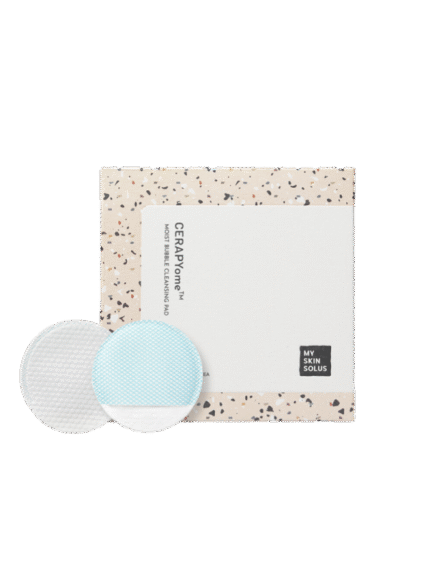 فوطة لتنظيف البشرة وترطيبها